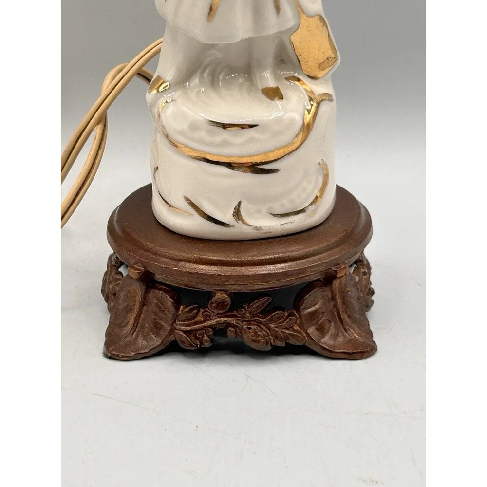 Vintage Colonial Woman Gold Trim Porcelain Table Lamp